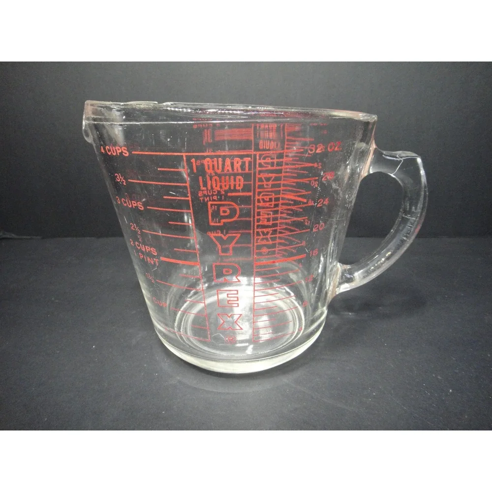 Vintage Pyrex 1 Quart Liquid Measuring Cup 32 oz 4 Cup Red Lettering D-Handle